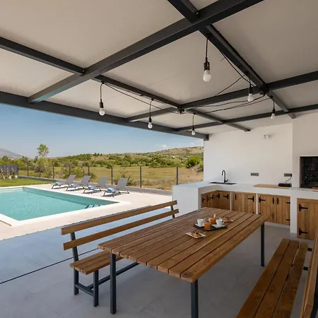 Vedro Nebo, Xl Heated Pool Villa *