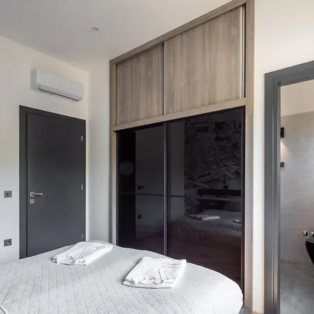 Vedro Nebo, Xl Heated Pool *