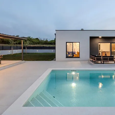 Vedro Nebo, Xl Heated Pool * Umljanović