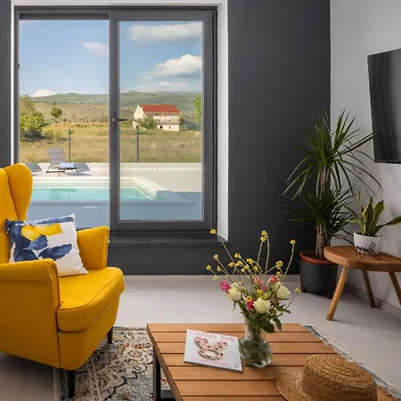 Vedro Nebo, Xl Heated Pool Villa *