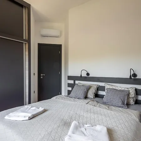 Vedro Nebo, Xl Heated Pool Villa *