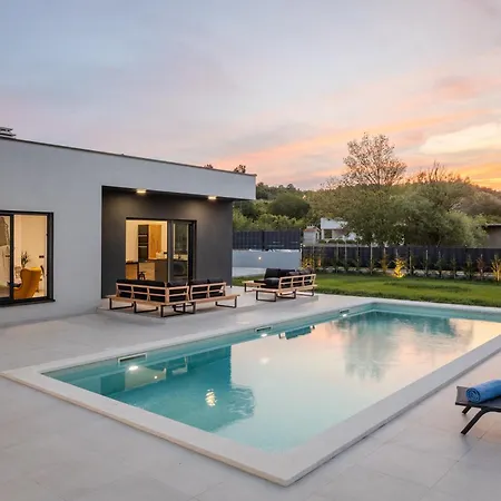 Vedro Nebo, Xl Heated Pool Villa Umljanović