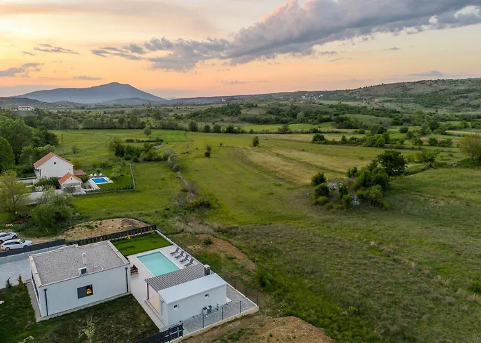 Vedro Nebo, Xl Heated Pool Villa *