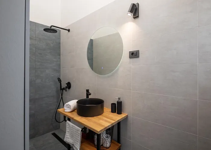 Vedro Nebo, Xl Heated Pool *